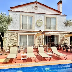 ** Otel Rebetiko Türkiye