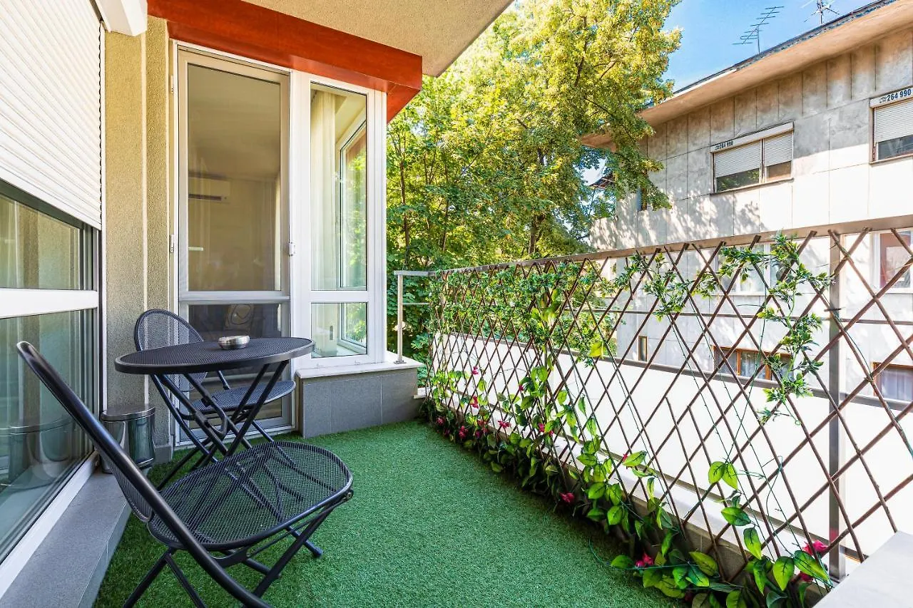 Stylish 2Bd Apartment With A Nice Cozy Terrace By Flat Mаnager Plovdiv Bulgarije